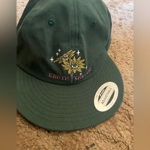 Brand new with tags volcom wonder stone hat earth tripper adjustable hat